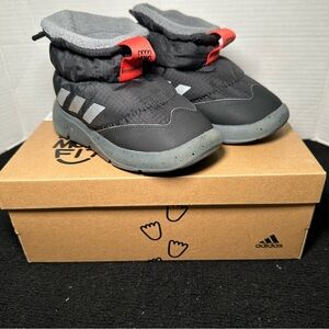Adidas Toddler Monofit Winter Boot 'Black Bright Red' toddler Size 9